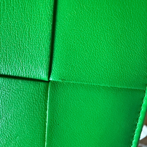 Bottega Veneta Zip Around Wallet - Picture 6 of 15